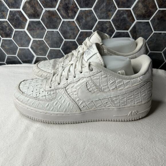 Nike Shoes Size 7Y Air Force 1 Low '07 LV8 Sneakers 749144-103 White Croc - Picture 1 of 8